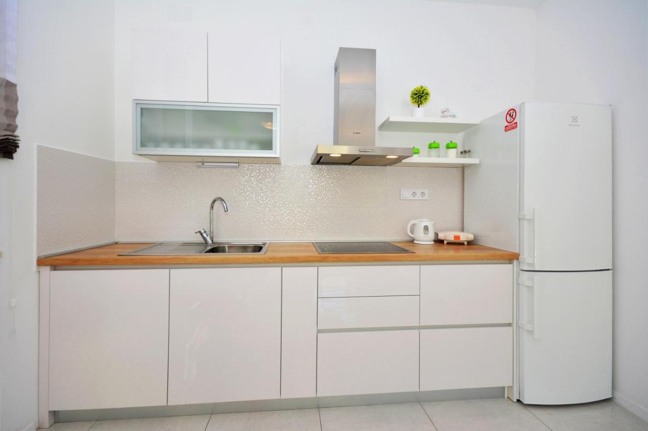 Seas The Day Apartments Podstrana Luaran gambar