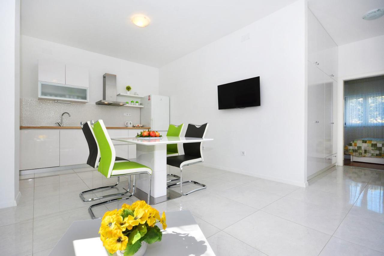 Seas The Day Apartments Podstrana Luaran gambar