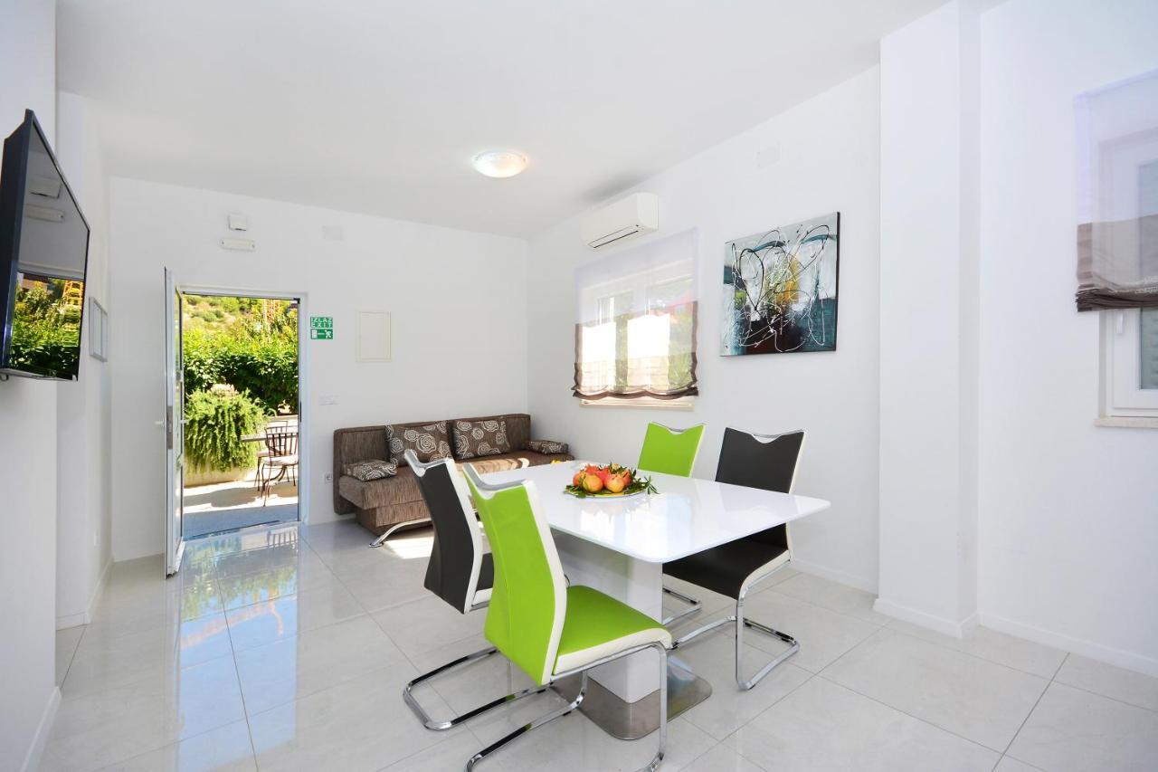 Seas The Day Apartments Podstrana Luaran gambar