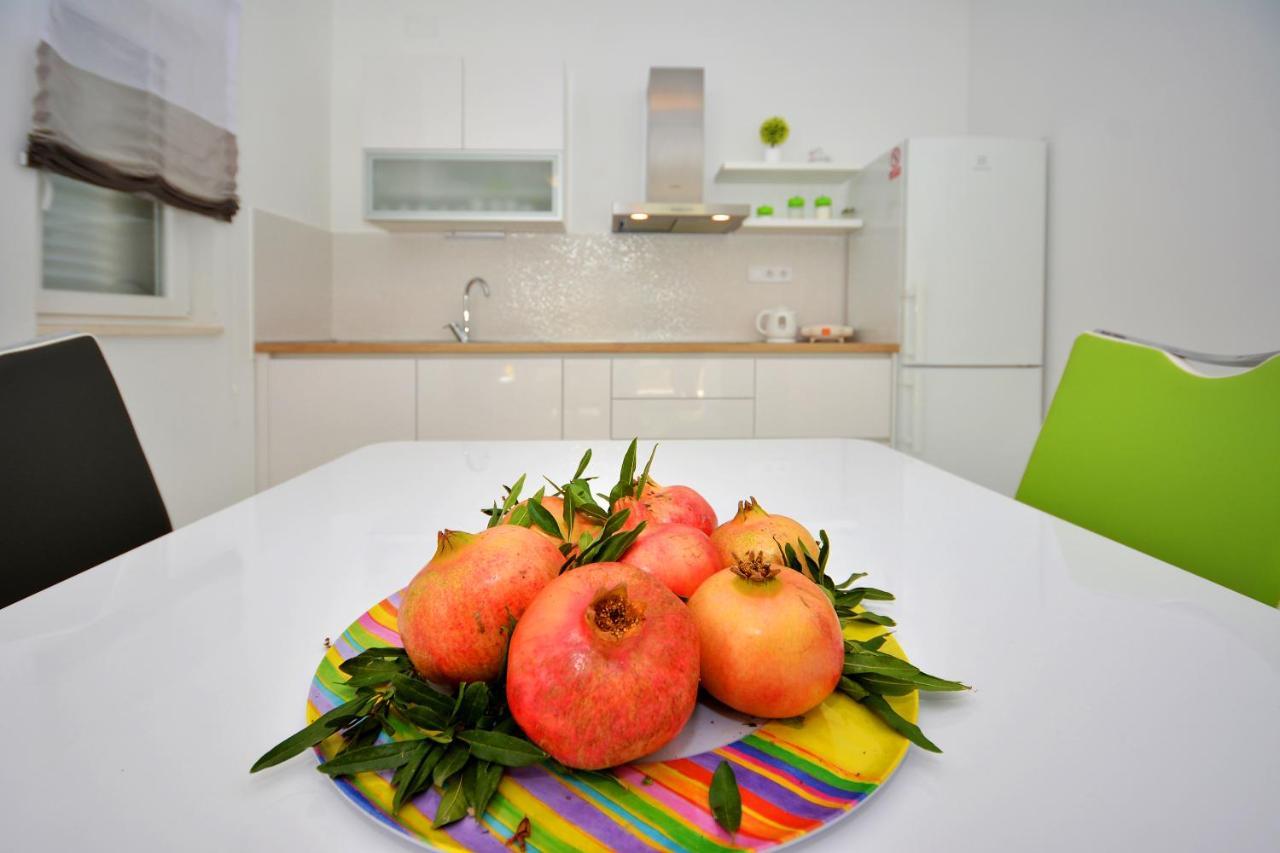 Seas The Day Apartments Podstrana Luaran gambar