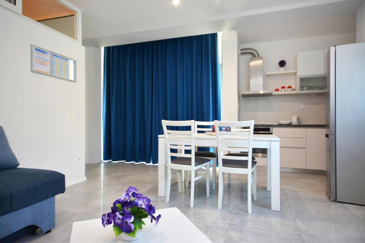 Seas The Day Apartments Podstrana Luaran gambar
