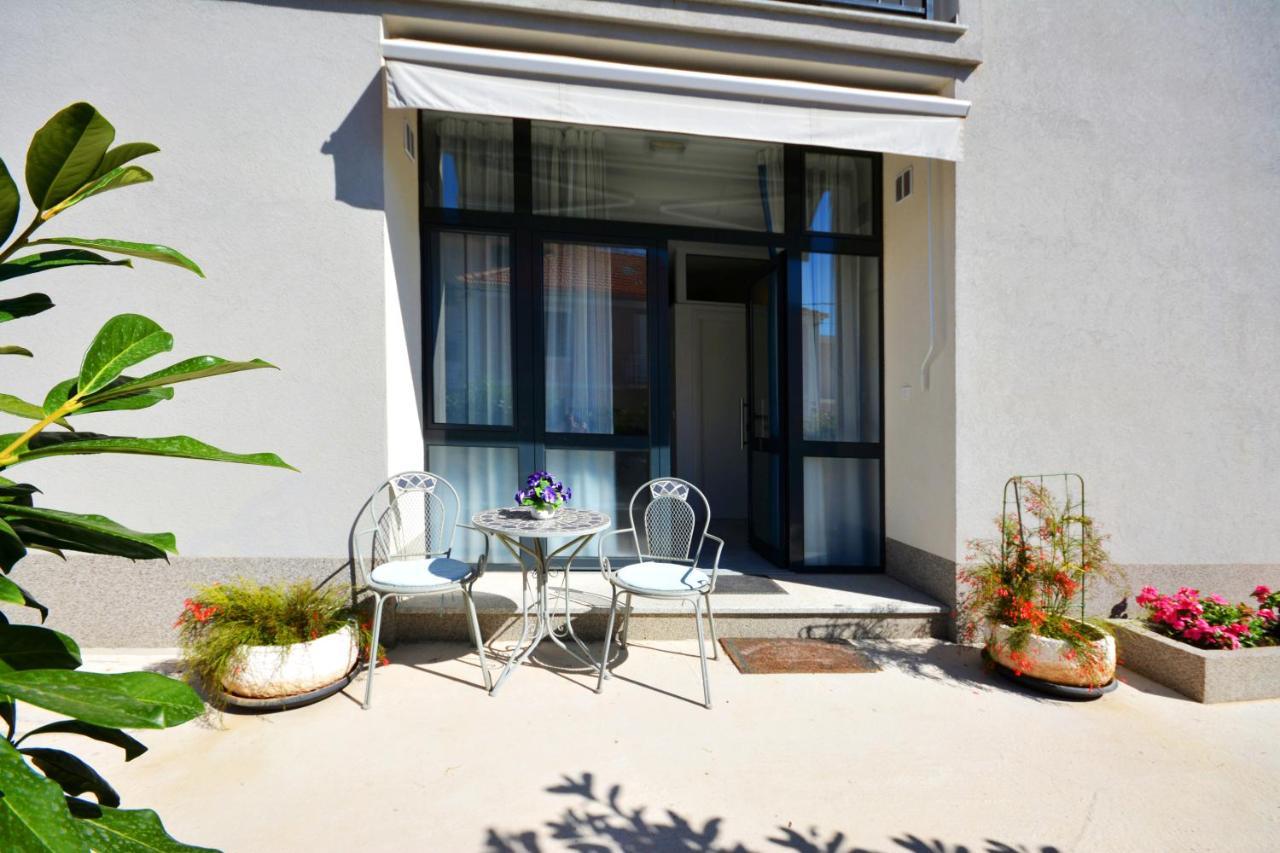 Seas The Day Apartments Podstrana Luaran gambar