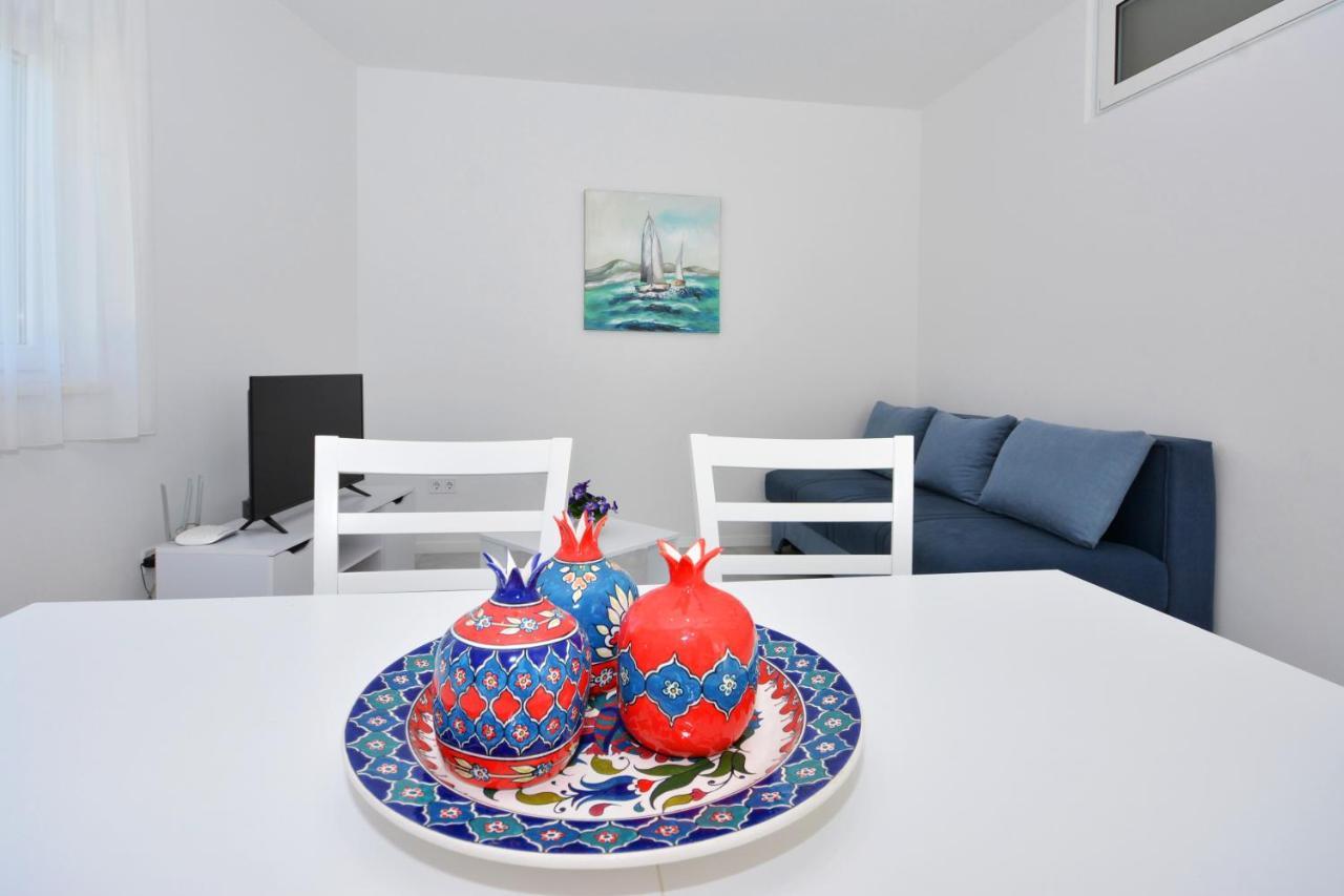 Seas The Day Apartments Podstrana Luaran gambar