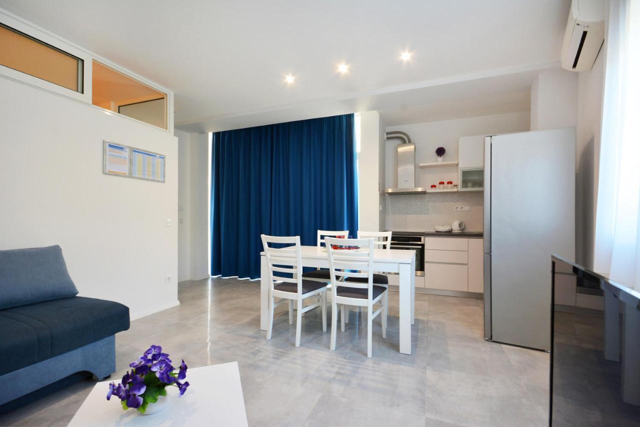Seas The Day Apartments Podstrana Luaran gambar