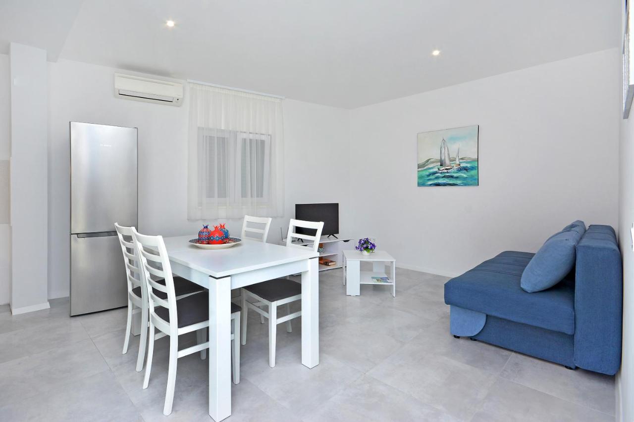 Seas The Day Apartments Podstrana Luaran gambar